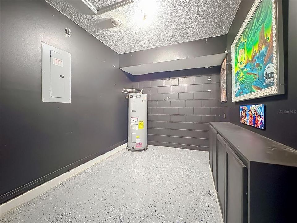 For Sale: $425,000 (3 beds, 2 baths, 1658 Square Feet)