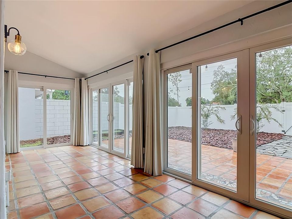 For Sale: $425,000 (3 beds, 2 baths, 1658 Square Feet)