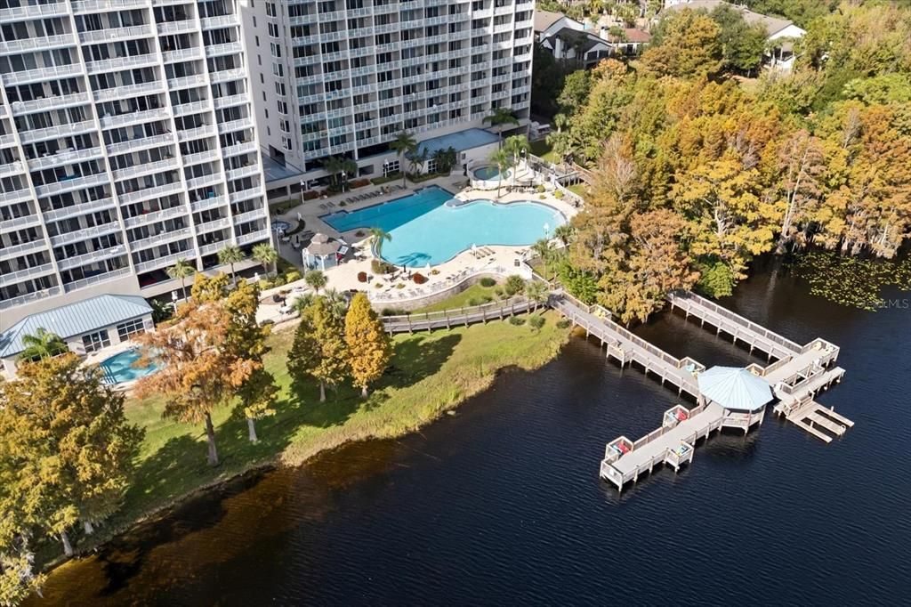 На продажу: $399,900 (2 спален, 2 ванн, 1165 Квадратных фут)