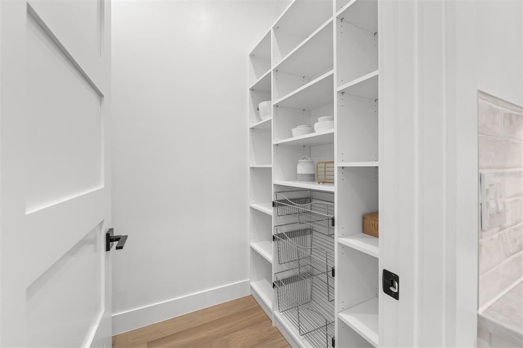 На продажу: $1,799,900 (5 спален, 4 ванн, 3252 Квадратных фут)
