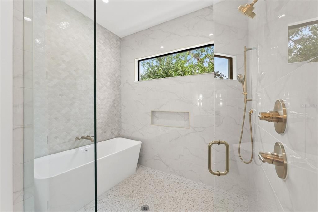 На продажу: $1,799,900 (5 спален, 4 ванн, 3252 Квадратных фут)