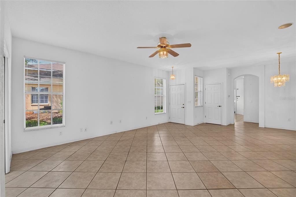 For Sale: $175,000 (2 beds, 2 baths, 1488 Square Feet)