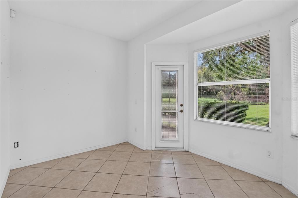 For Sale: $175,000 (2 beds, 2 baths, 1488 Square Feet)