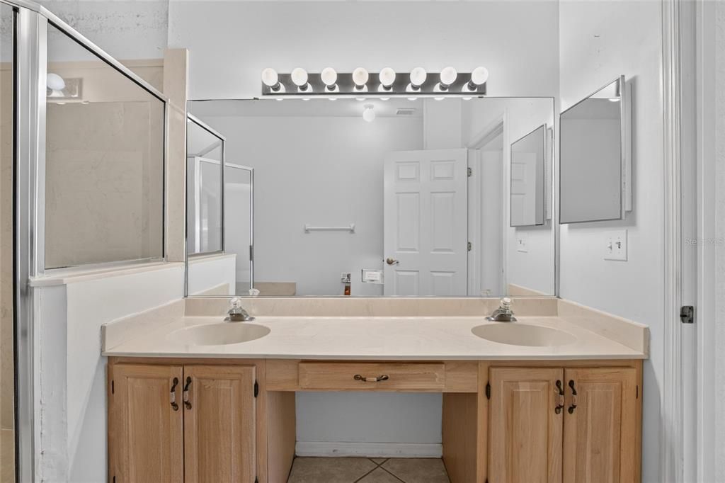 For Sale: $175,000 (2 beds, 2 baths, 1488 Square Feet)