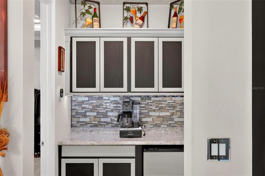 For Sale: $603,900 (3 beds, 3 baths, 2646 Square Feet)