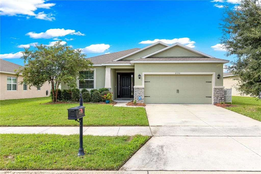 For Sale: $287,000 (3 beds, 2 baths, 1857 Square Feet)