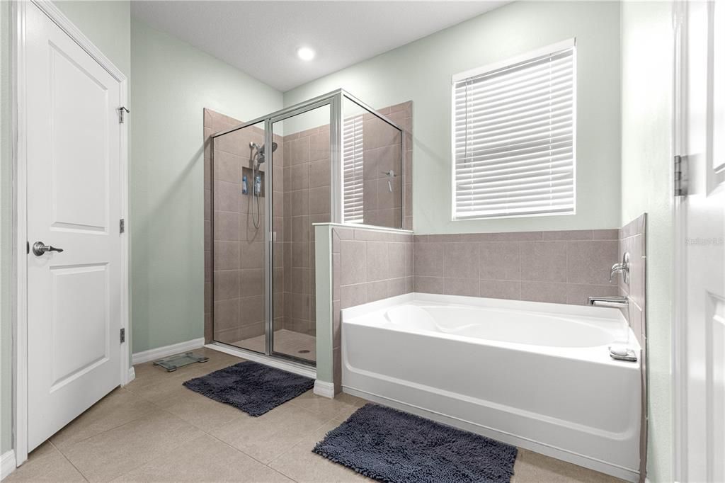 For Sale: $287,000 (3 beds, 2 baths, 1857 Square Feet)