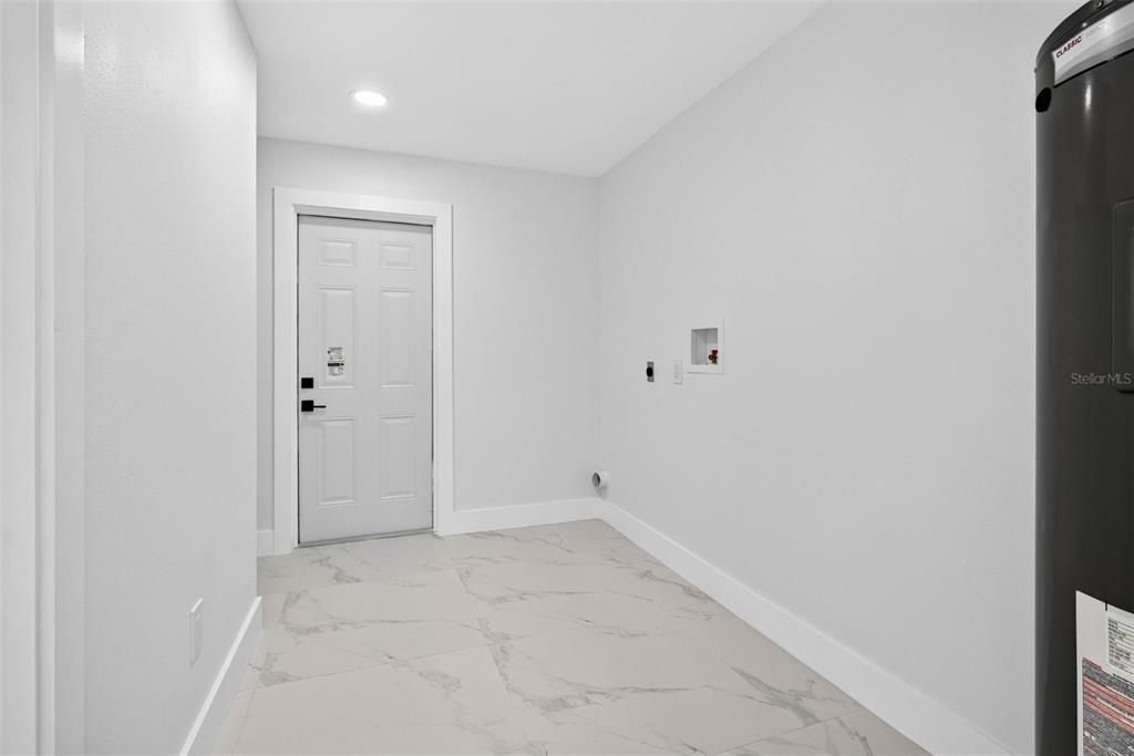 For Sale: $325,000 (4 beds, 2 baths, 1914 Square Feet)