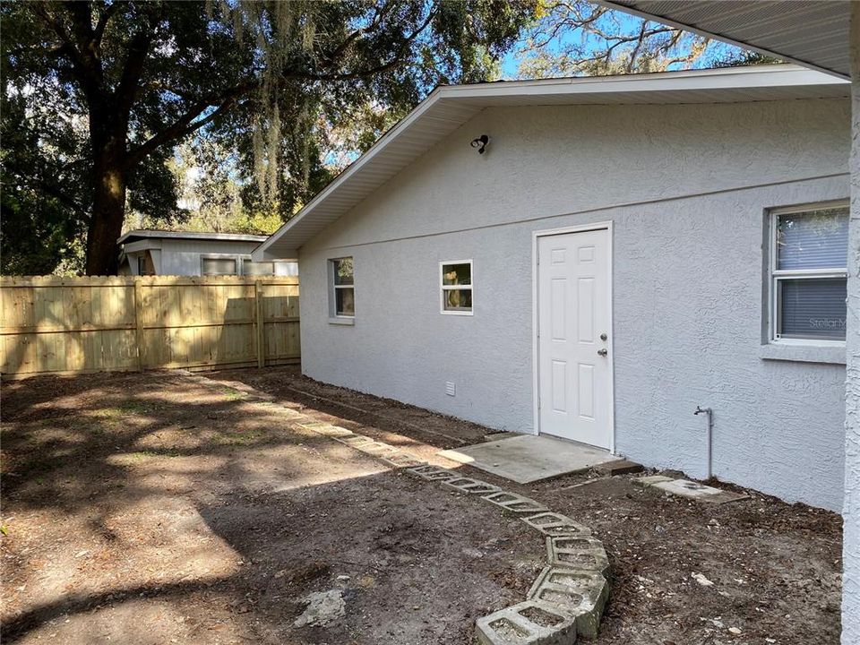 For Rent: $2,400 (4 beds, 2 baths, 1840 Square Feet)