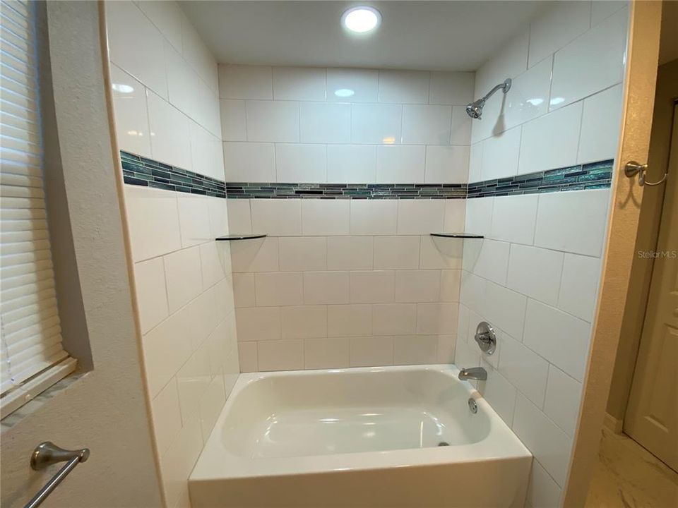 For Rent: $2,400 (4 beds, 2 baths, 1840 Square Feet)