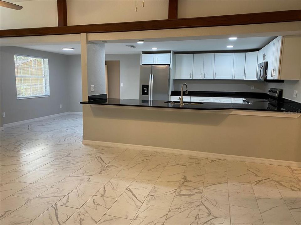 For Rent: $2,400 (4 beds, 2 baths, 1840 Square Feet)