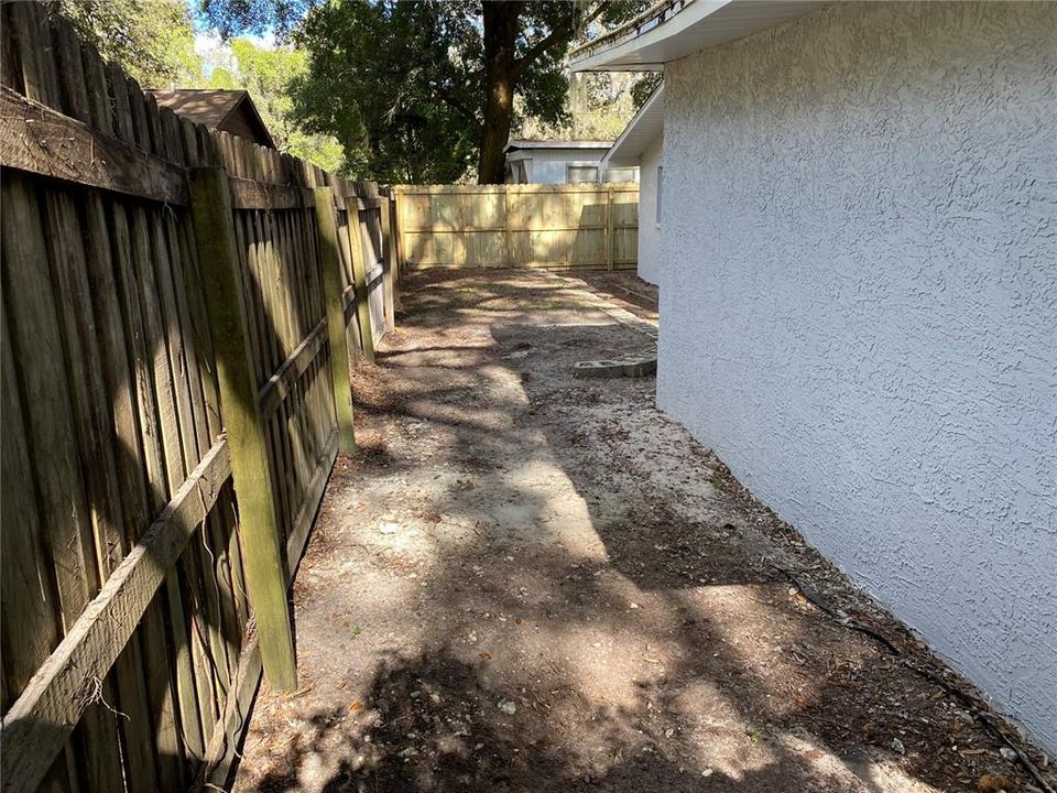 For Rent: $2,400 (4 beds, 2 baths, 1840 Square Feet)