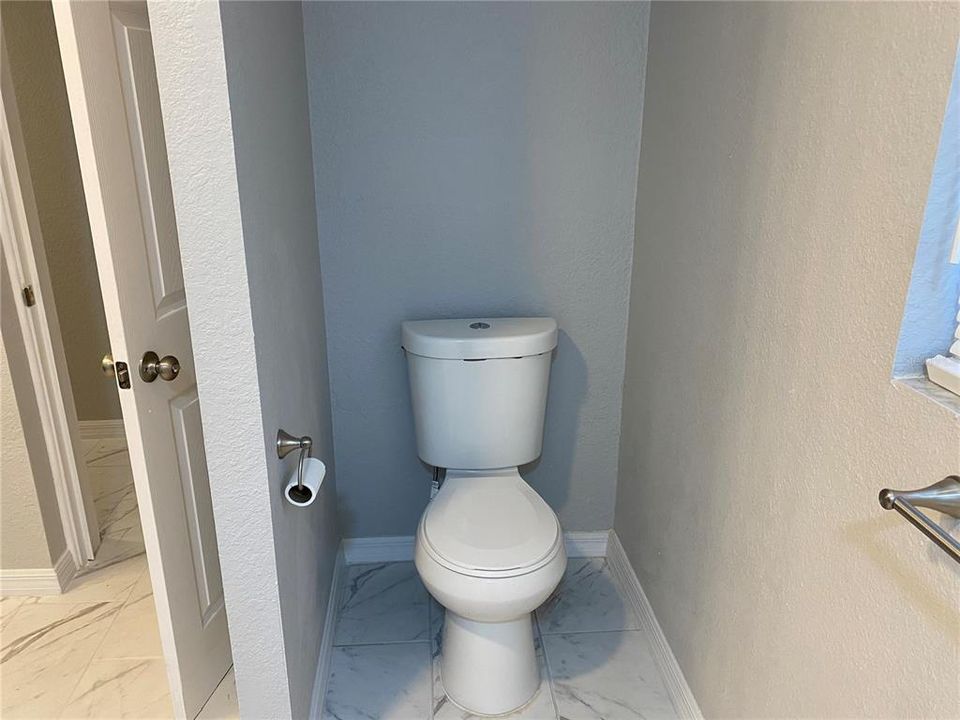 For Rent: $2,400 (4 beds, 2 baths, 1840 Square Feet)