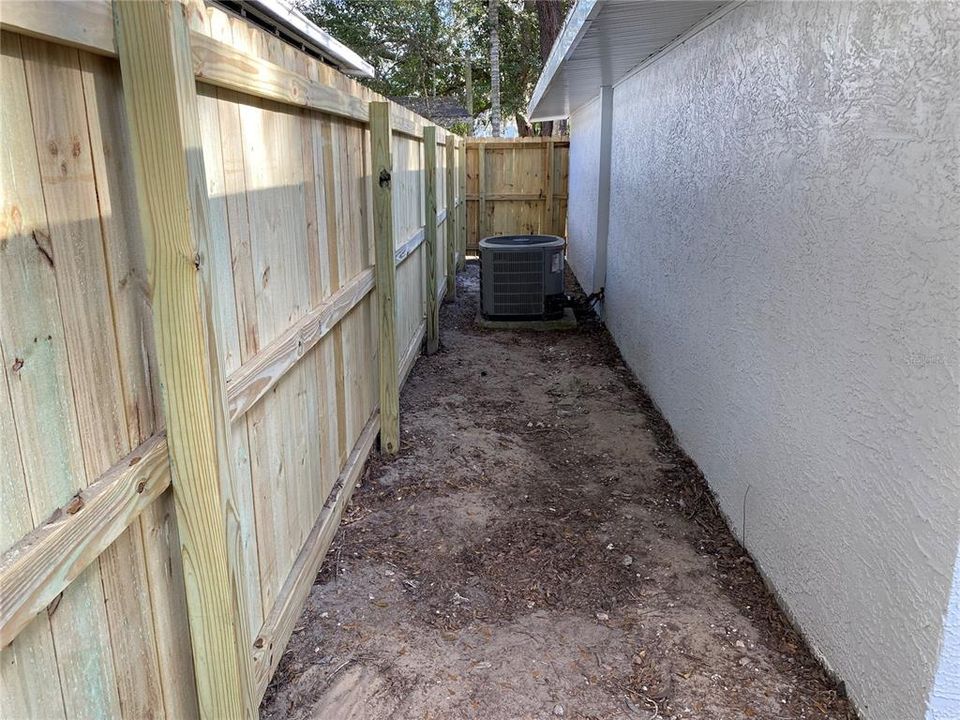 For Rent: $2,400 (4 beds, 2 baths, 1840 Square Feet)