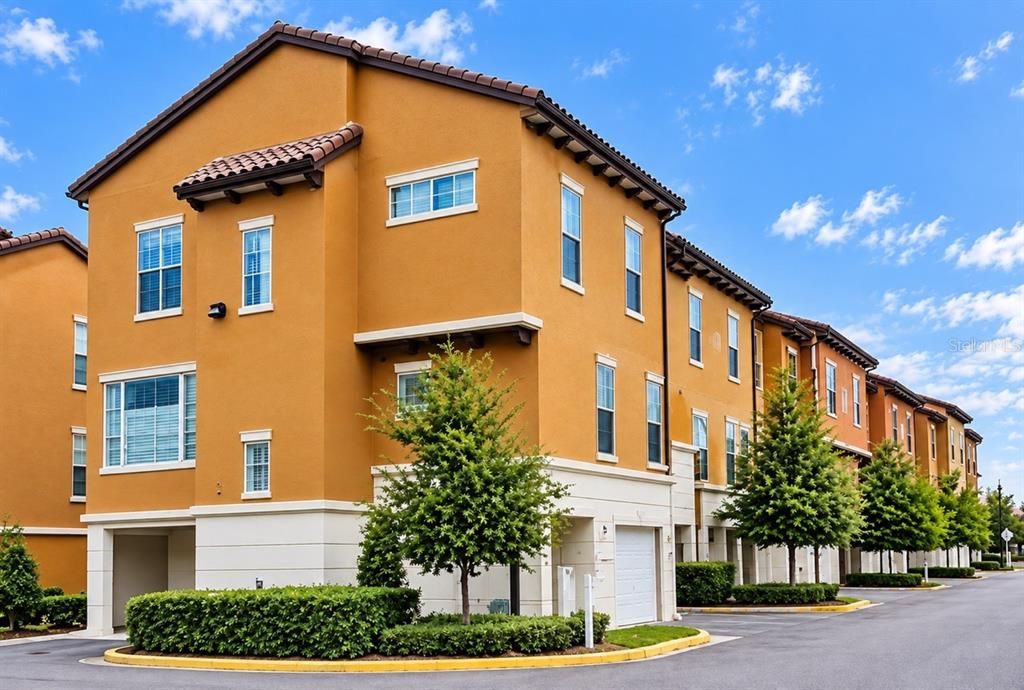 For Rent: $2,200 (3 beds, 2 baths, 1678 Square Feet)