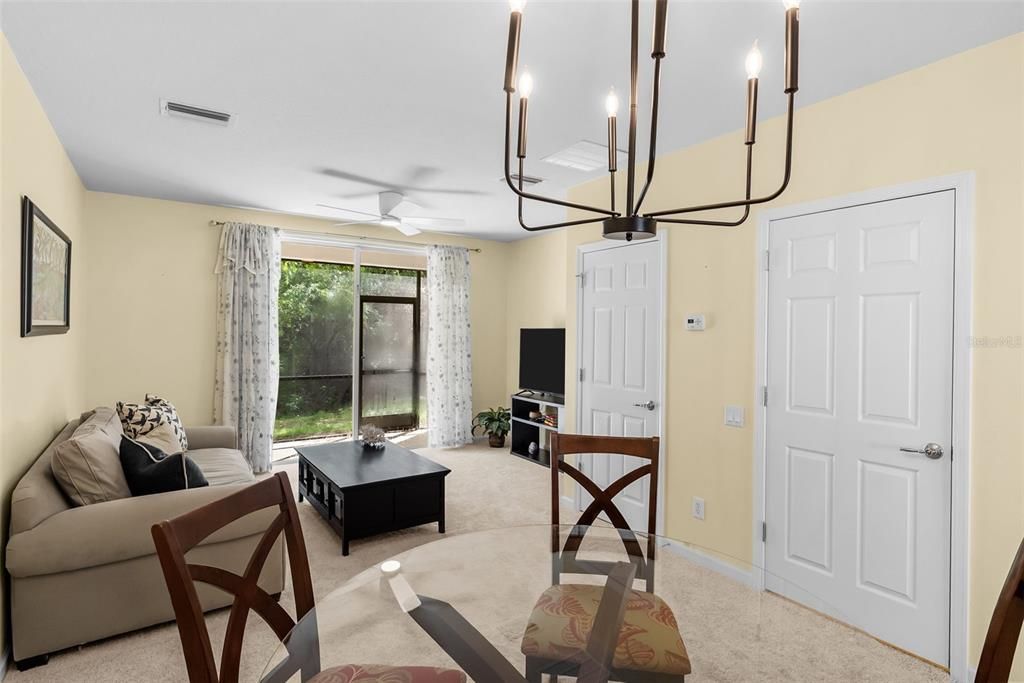 For Sale: $249,000 (2 beds, 2 baths, 1248 Square Feet)