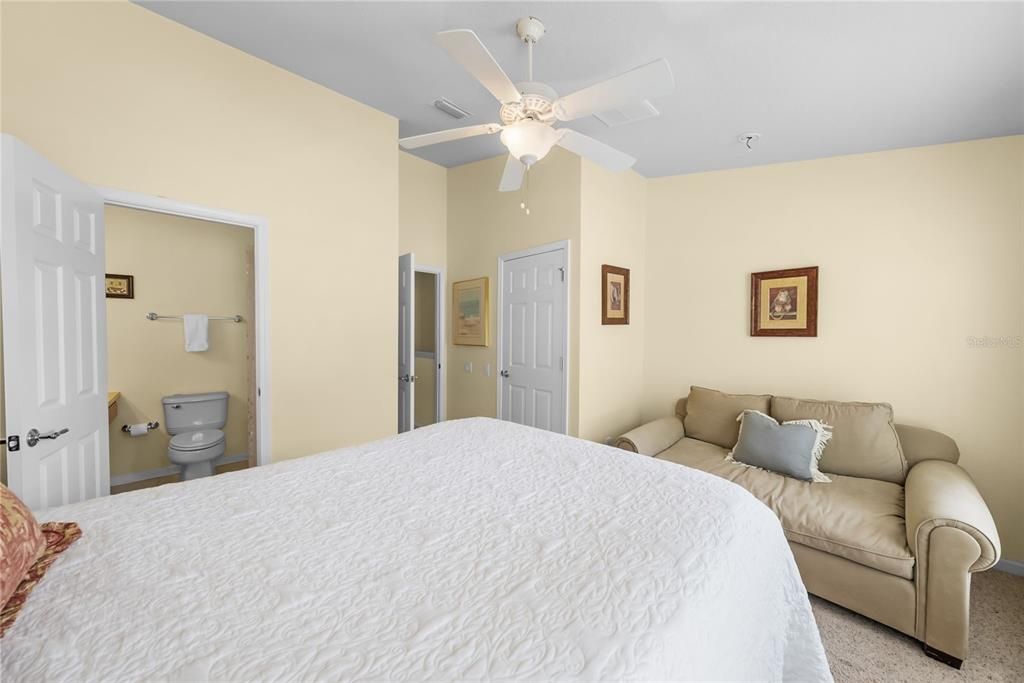 For Sale: $249,000 (2 beds, 2 baths, 1248 Square Feet)