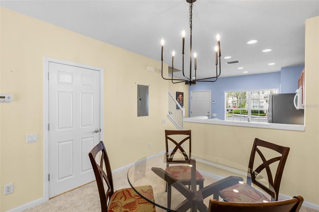 For Sale: $249,000 (2 beds, 2 baths, 1248 Square Feet)