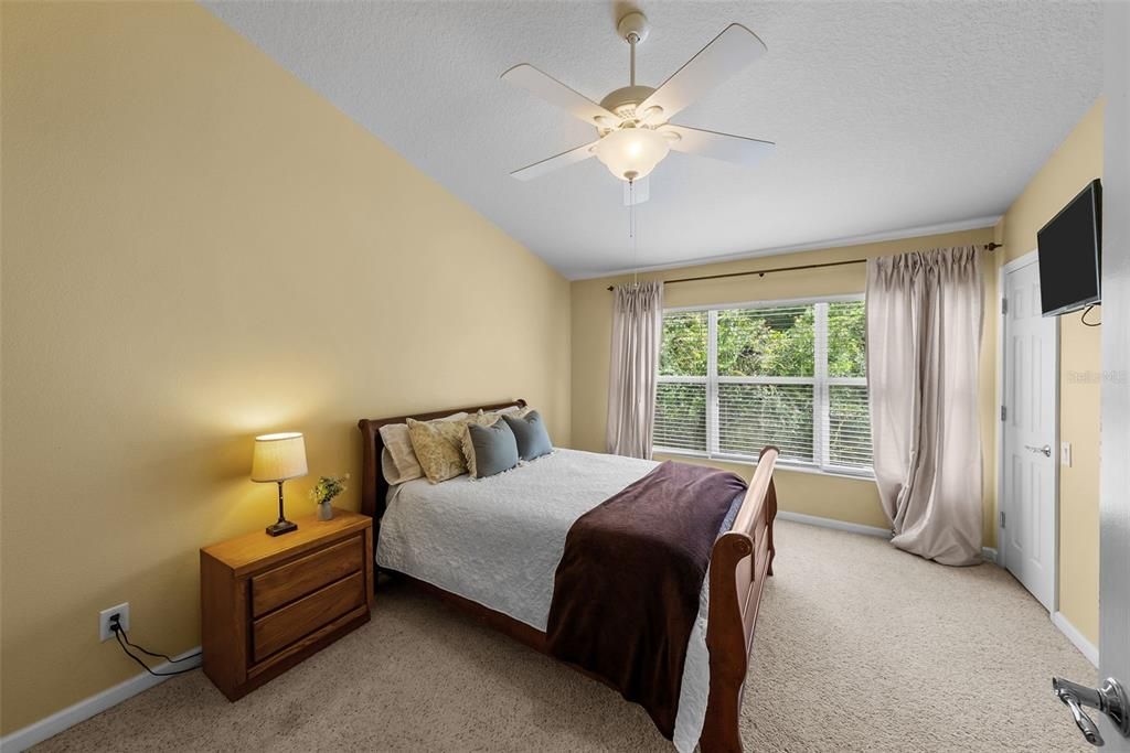 For Sale: $249,000 (2 beds, 2 baths, 1248 Square Feet)