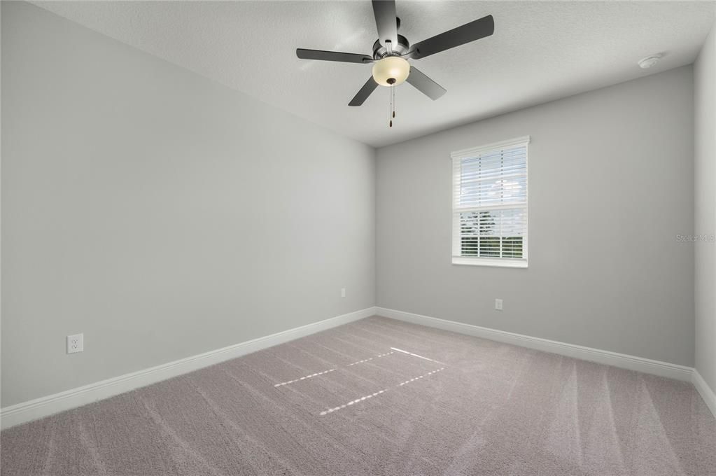 For Sale: $535,900 (6 beds, 4 baths, 2714 Square Feet)