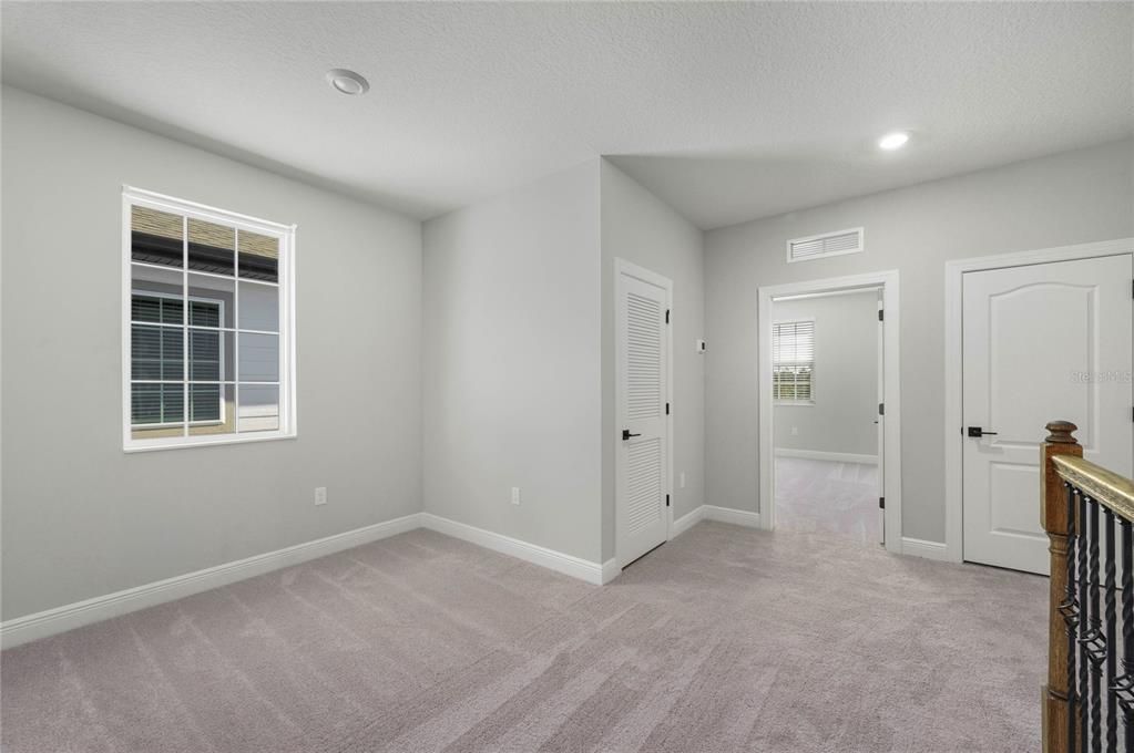 For Sale: $535,900 (6 beds, 4 baths, 2714 Square Feet)
