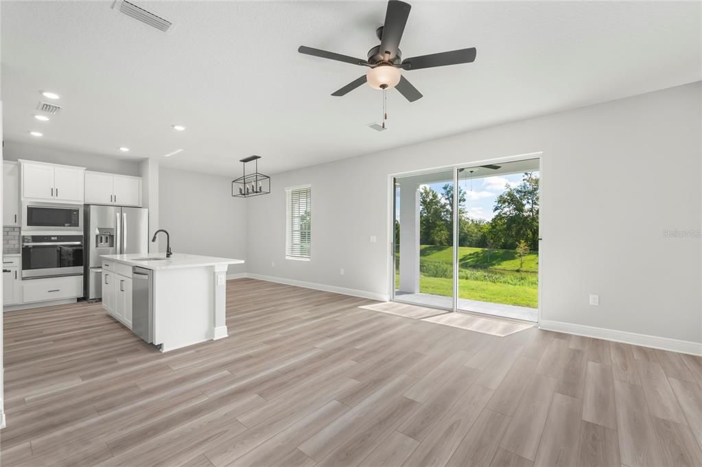 For Sale: $535,900 (6 beds, 4 baths, 2714 Square Feet)