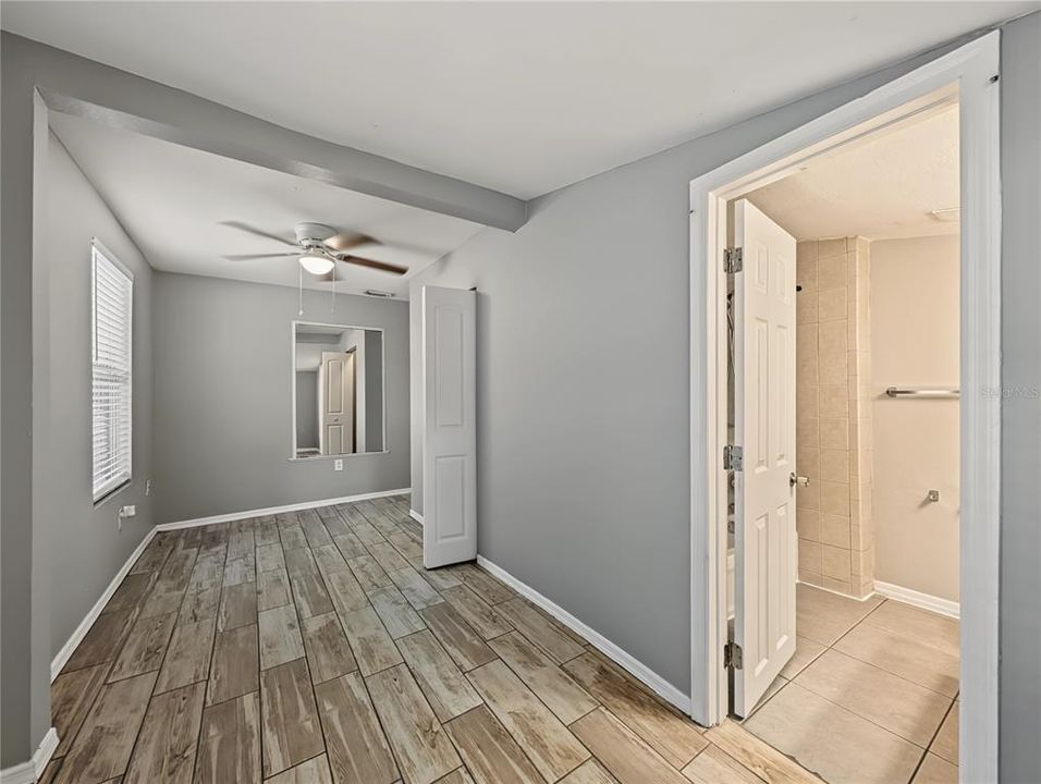 В аренду: $1,795 (3 спален, 2 ванн, 912 Квадратных фут)