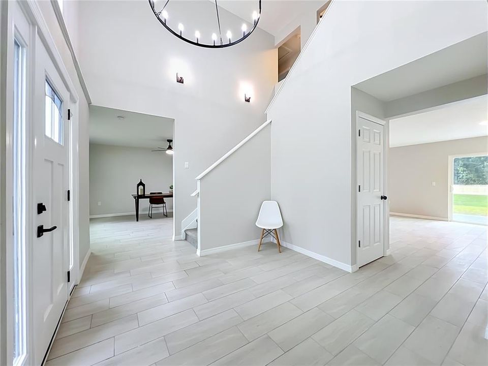 En Venta: $625,000 (5 camas, 2 baños, 3068 Pies cuadrados)