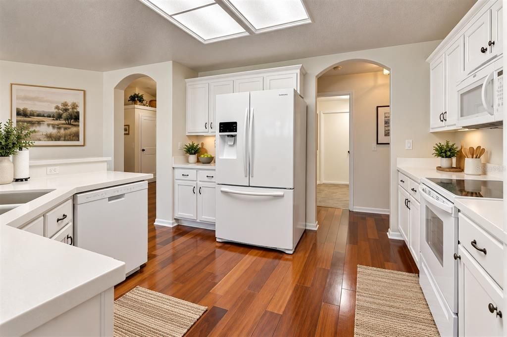 For Rent: $4,195 (4 beds, 3 baths, 2476 Square Feet)