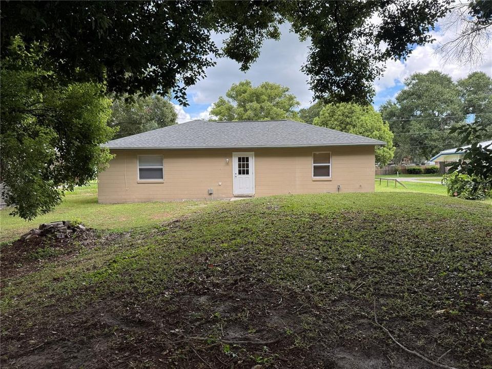 For Rent: $1,475 (3 beds, 2 baths, 1041 Square Feet)