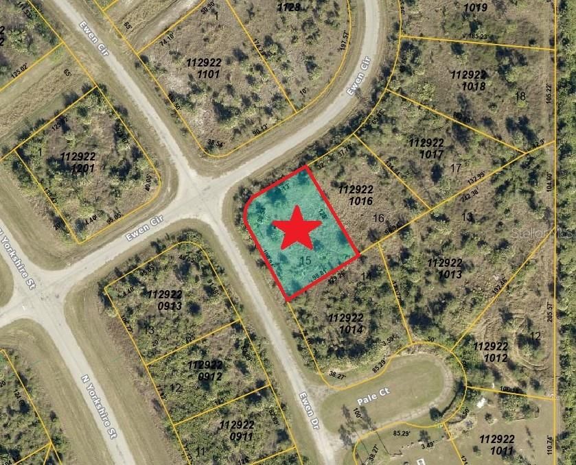 En Venta: $11,000 (0.25 acres)