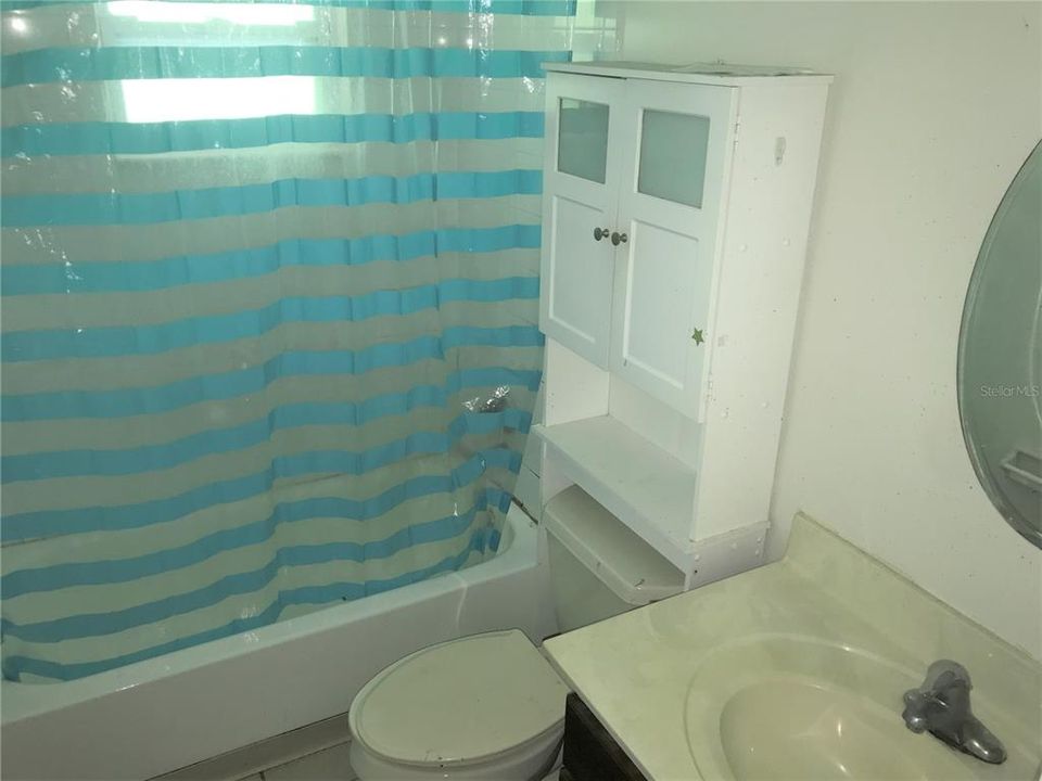 В аренду: $1,300 (2 спален, 1 ванн, 780 Квадратных фут)