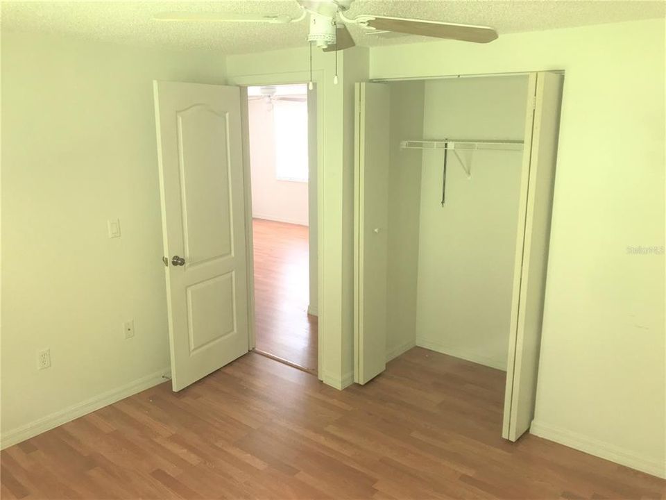 В аренду: $1,300 (2 спален, 1 ванн, 780 Квадратных фут)