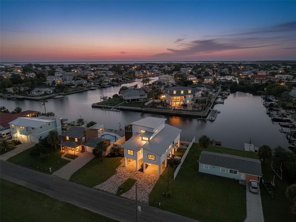 For Sale: $1,147,000 (4 beds, 3 baths, 2909 Square Feet)