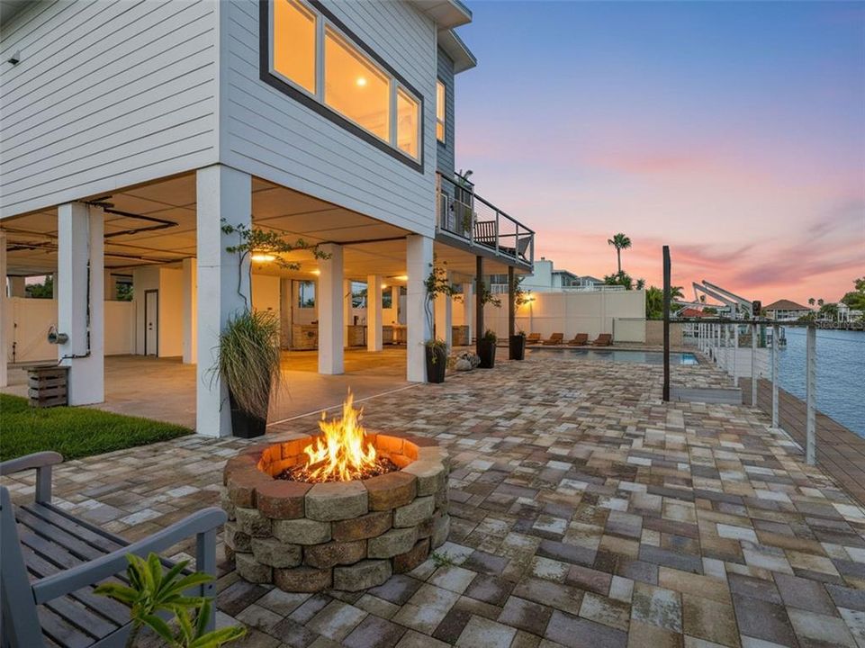 For Sale: $1,147,000 (4 beds, 3 baths, 2909 Square Feet)