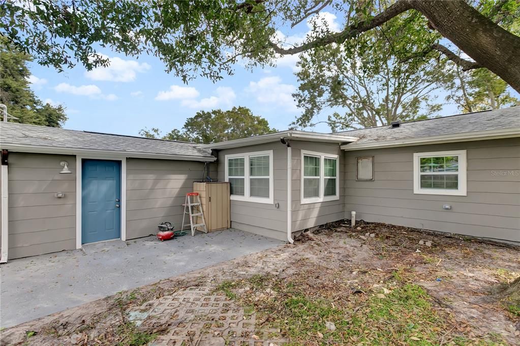 For Rent: $1,750 (2 beds, 1 baths, 844 Square Feet)