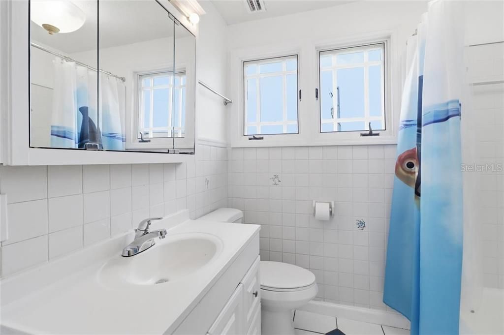 На продажу: $795,000 (5 спален, 5 ванн, 3751 Квадратных фут)