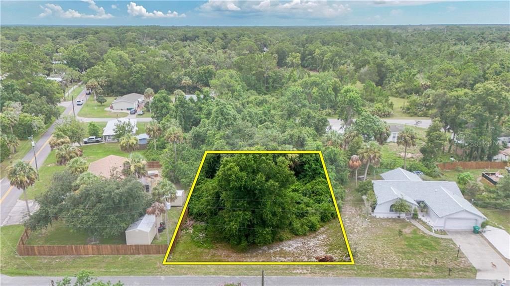 На продажу: $23,000 (0.26 acres)