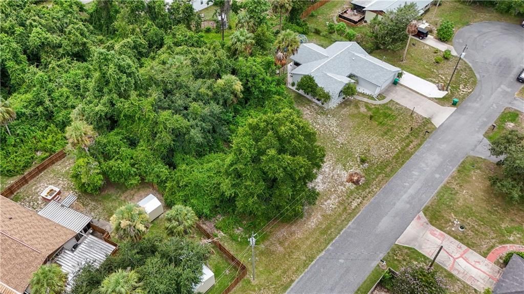 На продажу: $23,000 (0.26 acres)
