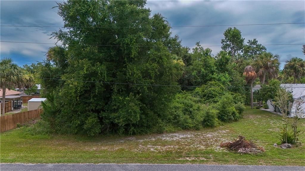 На продажу: $23,000 (0.26 acres)