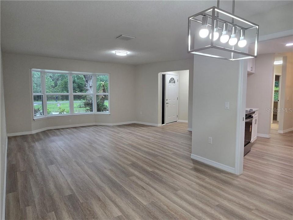 En Venta: $435,000 (3 camas, 2 baños, 2039 Pies cuadrados)