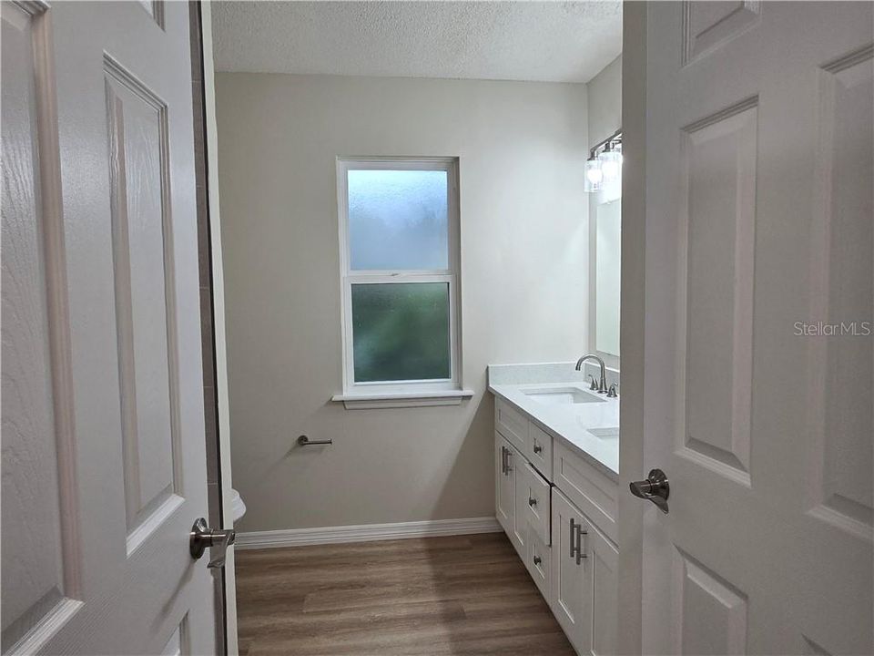 En Venta: $435,000 (3 camas, 2 baños, 2039 Pies cuadrados)