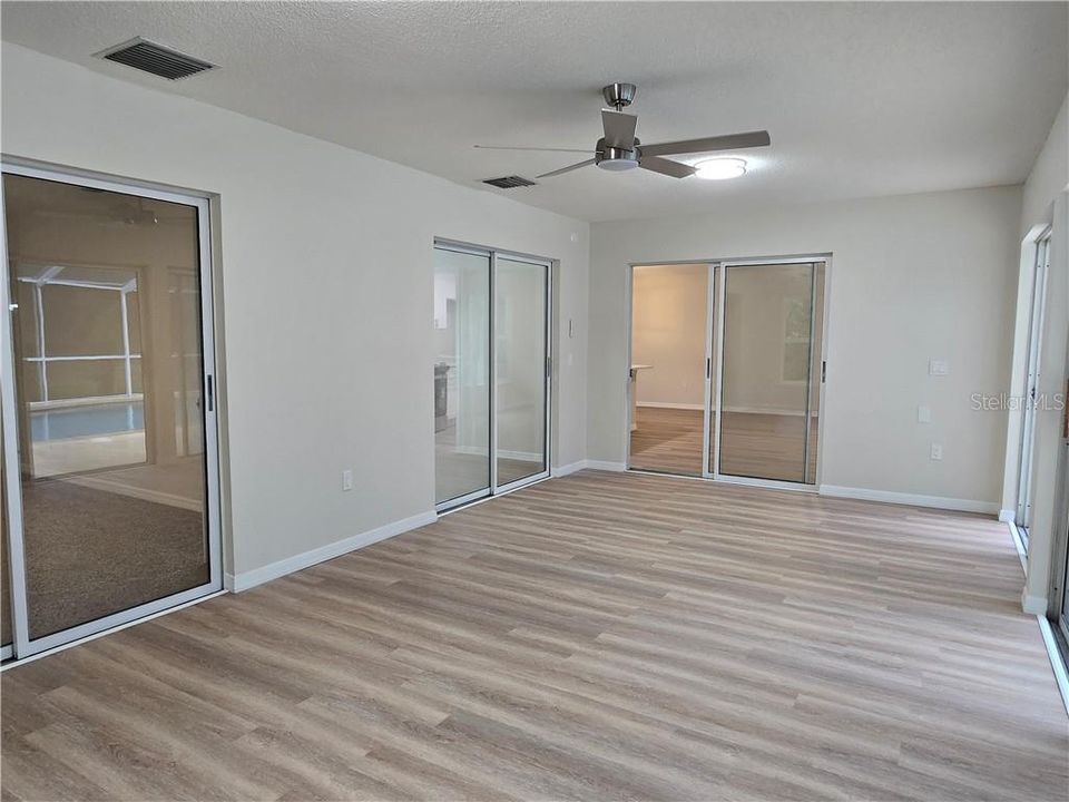 En Venta: $435,000 (3 camas, 2 baños, 2039 Pies cuadrados)