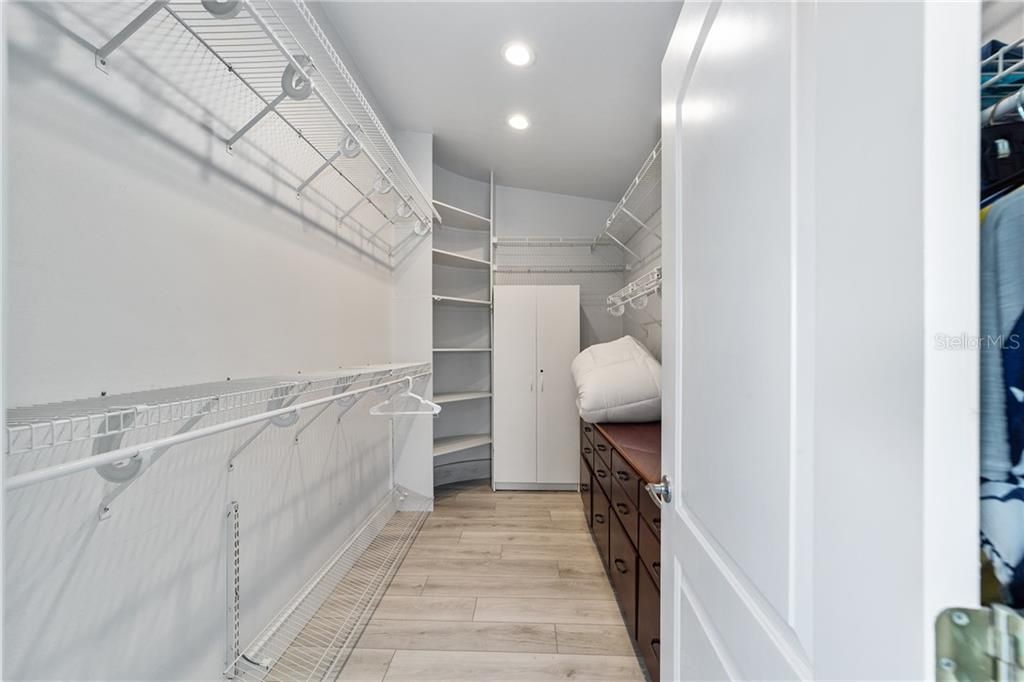 En Venta: $1,450,000 (3 camas, 2 baños, 4382 Pies cuadrados)