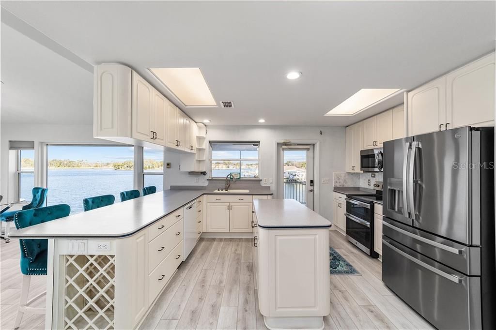 En Venta: $1,450,000 (3 camas, 2 baños, 4382 Pies cuadrados)