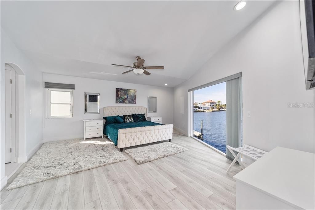 En Venta: $1,450,000 (3 camas, 2 baños, 4382 Pies cuadrados)