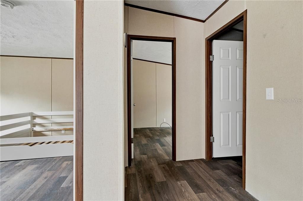 For Sale: $189,900 (3 beds, 2 baths, 1300 Square Feet)