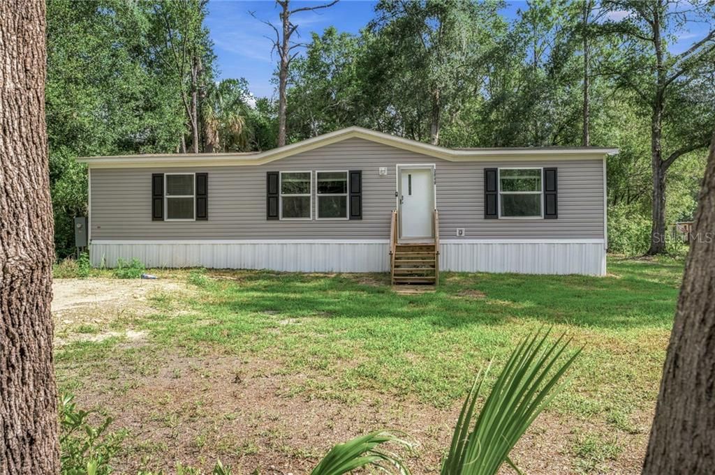 For Sale: $189,900 (3 beds, 2 baths, 1300 Square Feet)