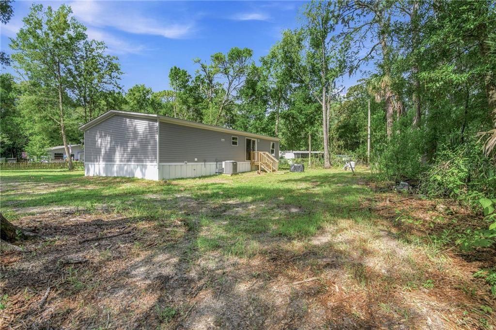 For Sale: $189,900 (3 beds, 2 baths, 1300 Square Feet)
