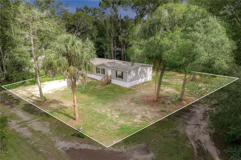 For Sale: $189,900 (3 beds, 2 baths, 1300 Square Feet)